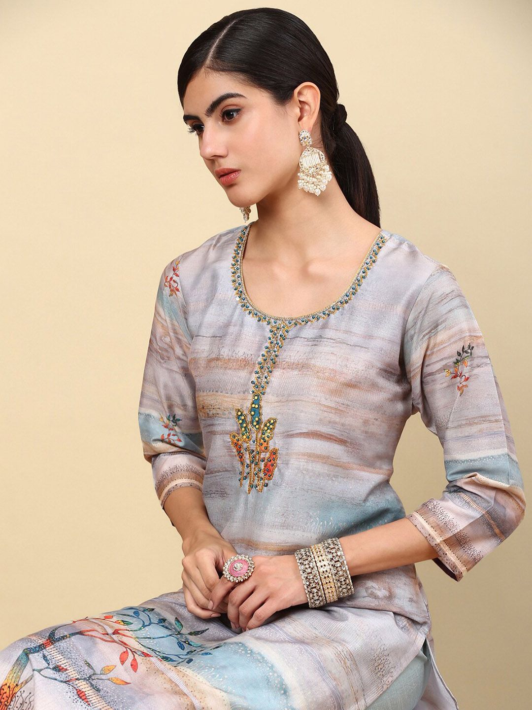 Dhiyona SO Women's Floral Printed Regular Beads and Stones Kurta with Trouser