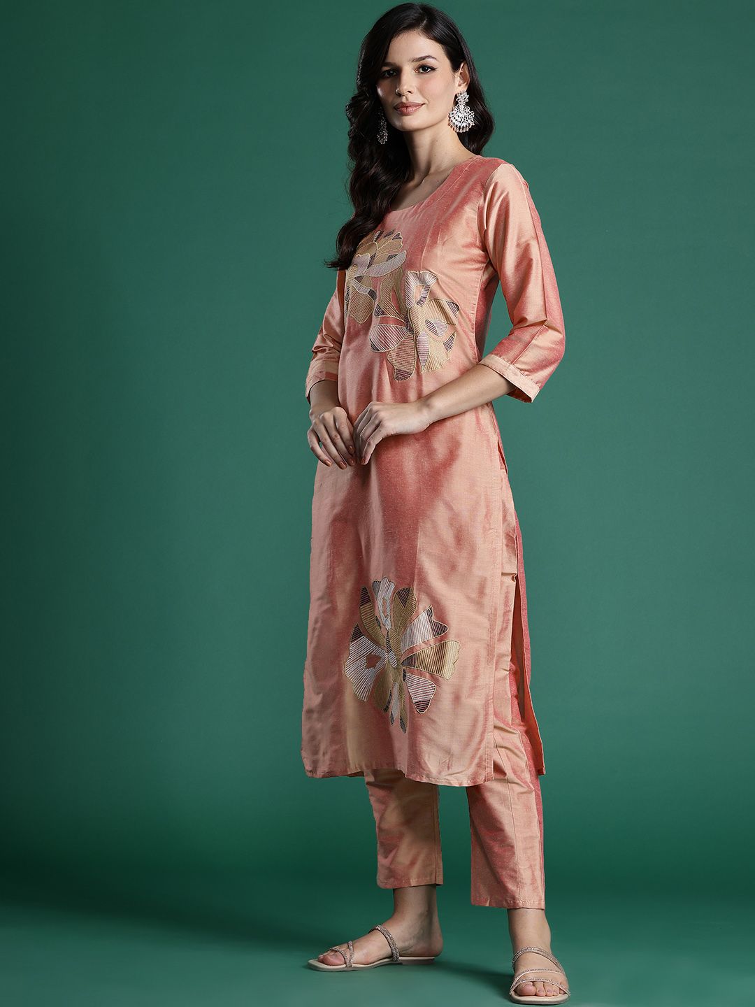 Dhiyona IE Floral Embroidered Thread Work Kurta with Trousers