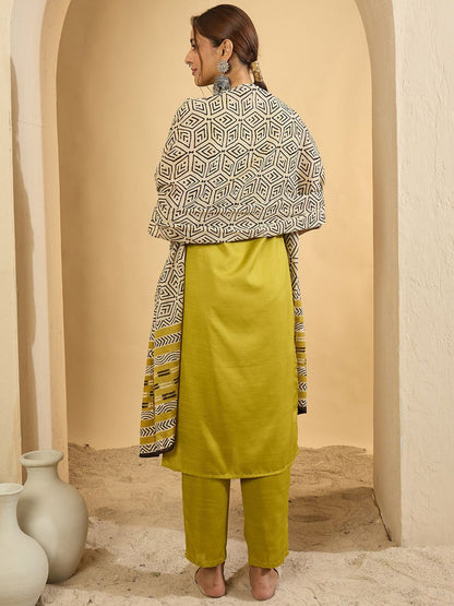 Sleeveless V-Neck Straight Kurta With Trousers & Dupatta