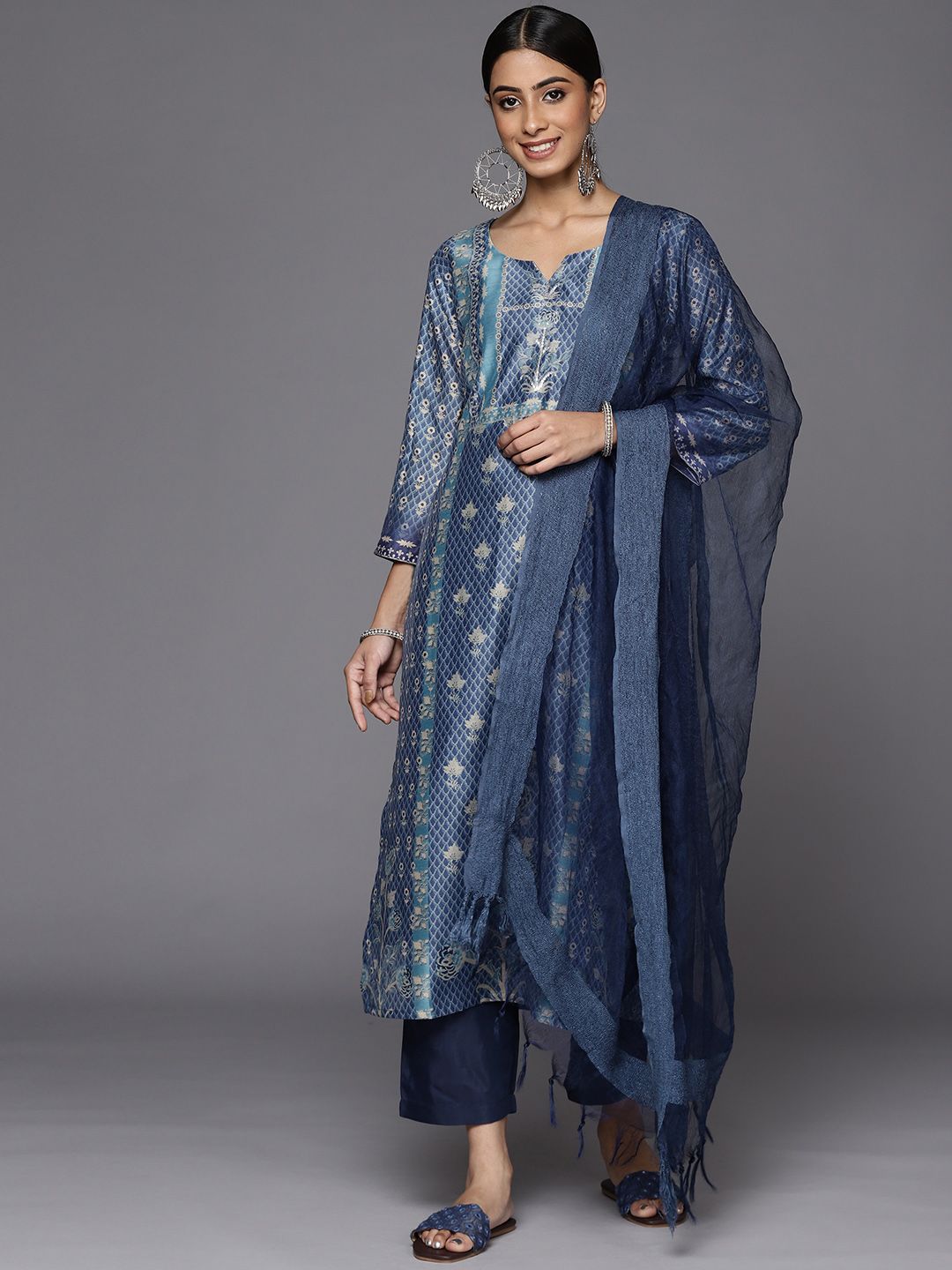 Dhiyona VA Women's Blue Floral Printed Sequinned Kurta with Trousers & With Dupatta