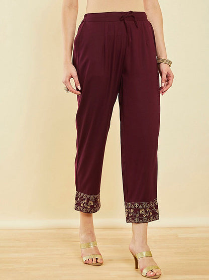 Dhiyona SO Women's Floral Embroidered Thread Work Kurta With Trousers
