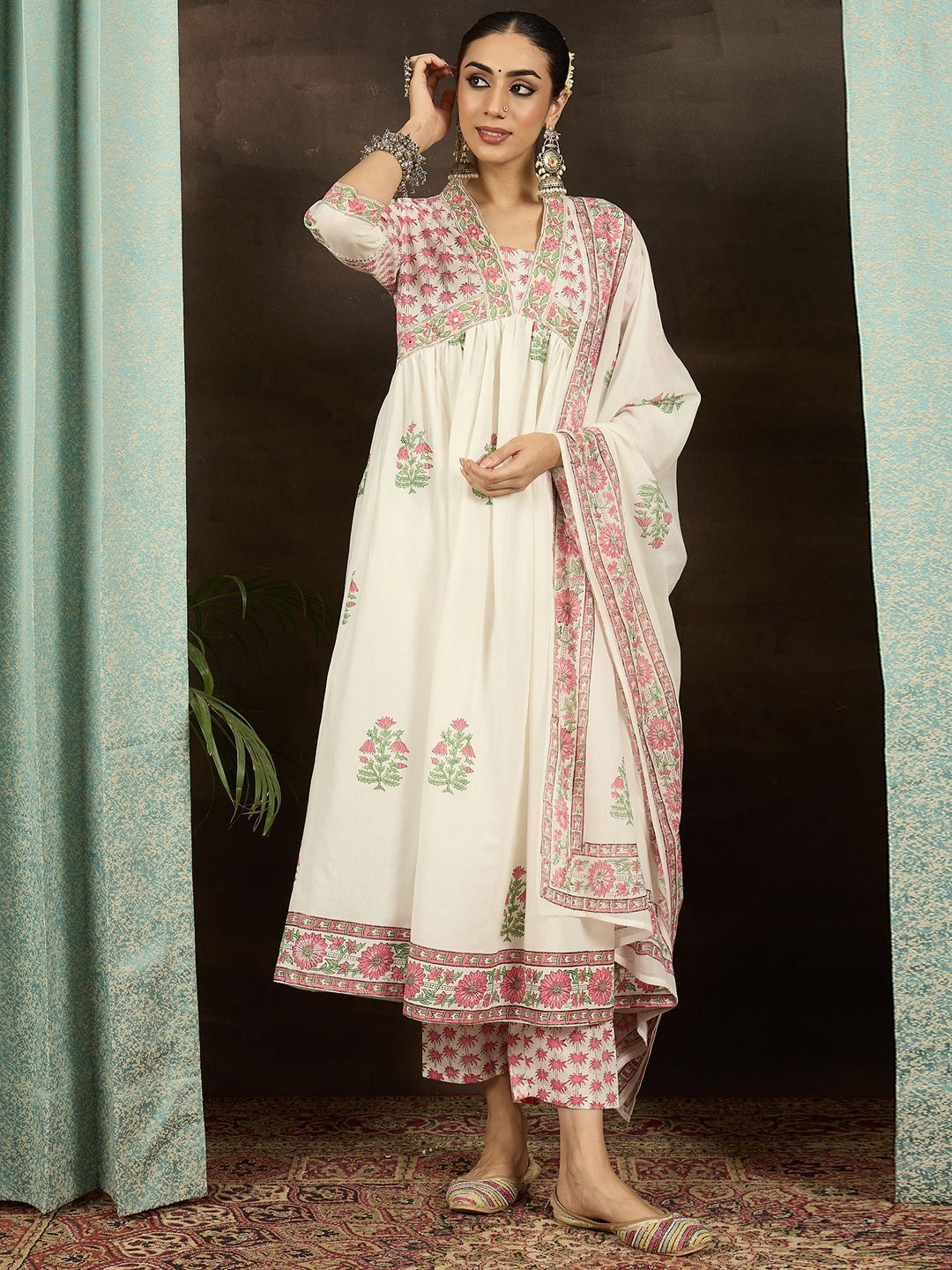 Dhiyona IE Women Floral Printed Empire Mirror Work Kurta with Trousers & With Dupatta