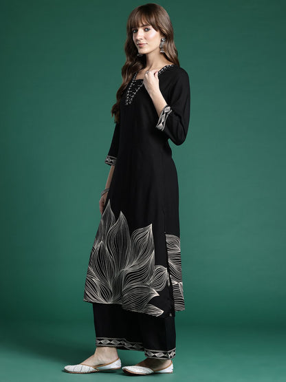 Dhiyona IE Floral Printed Regular Beads and Stones Kurta with Trousers