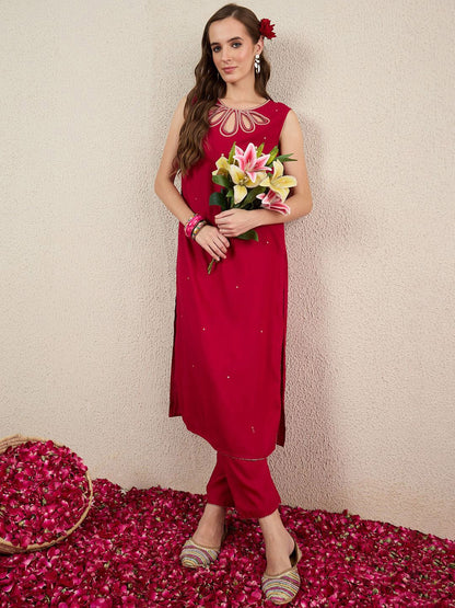 Dhiyona IE Women Solid Embroidered Kurta with Trousers