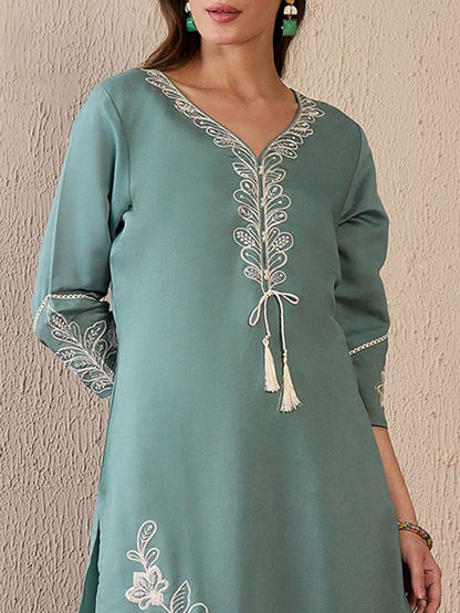 Women Floral Embroidered Regular Kurta with Trousers & With Dupatta