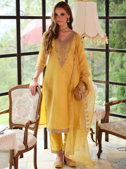 Dhiyona IE Floral Yoke Design Sequnnied Straight Kurta With Trousers & Dupatta
