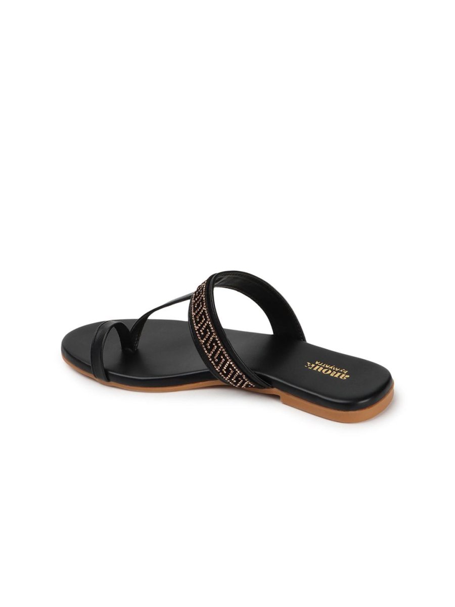 Dhiyona AK Women Embellished One Toe Flats
