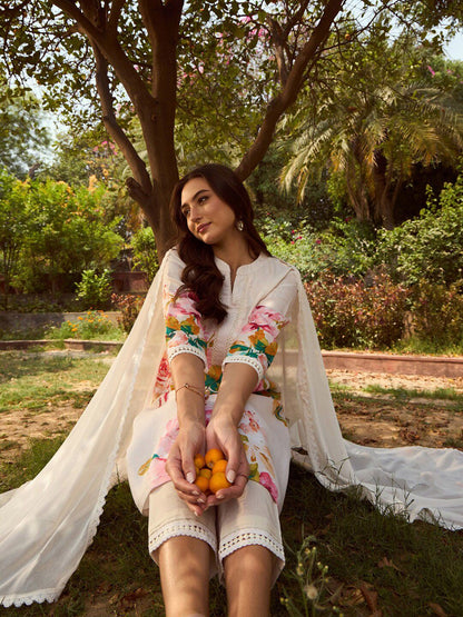 Dhiyona IE Round Neck Floral Printed Straight Kurta with Trouser & Dupatta