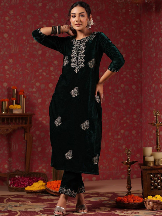 Dhiyona IS Women's Ethnic Motifs Embroidered Sequinned Velvet Straight Kurta with Trouser