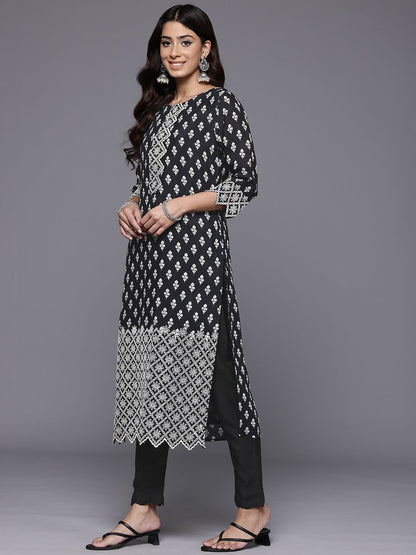 Dhiyona VA Women'sFloral Printed Thread Work Pure Silk Kurta With Trousers & Dupatta