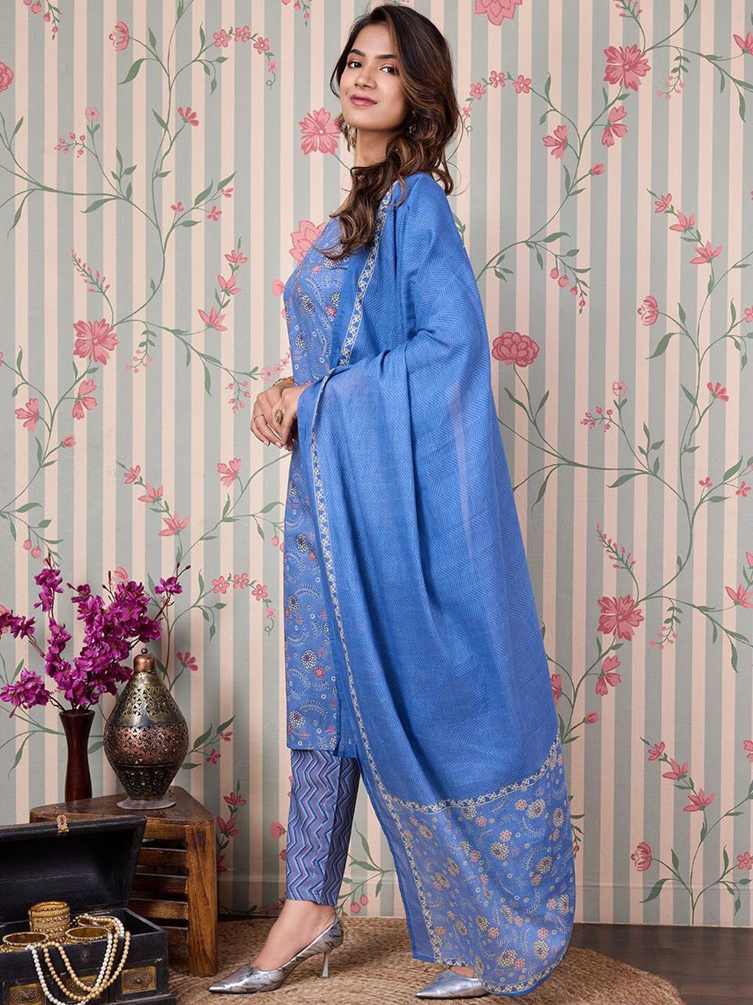 Dhiyona OD  Floral Printed Regular Pure Cotton Kurta with Trousers & Dupatta