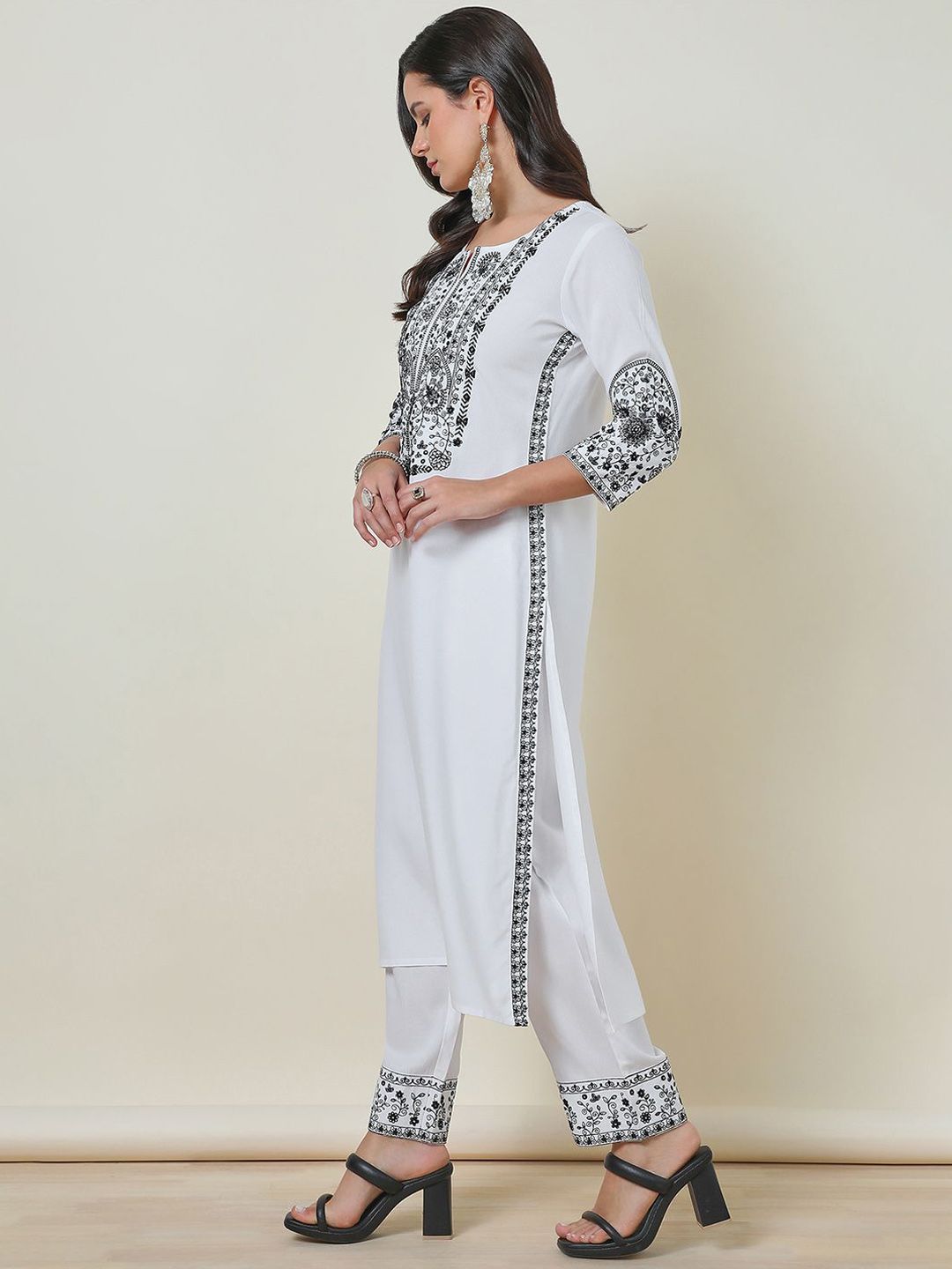 Dhiyona SO Women's Rayon Embroidered Kurta Set With Faux Mirror