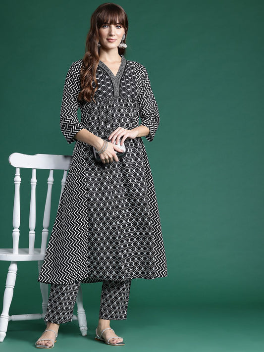 Printed Panelled Pure Cotton Kurta with Trousers