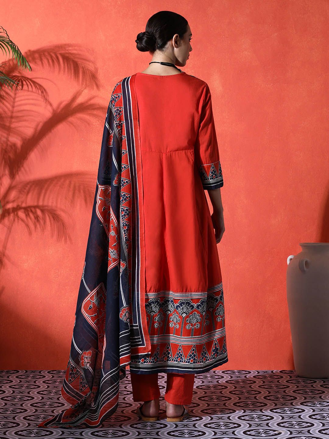 Dhiyona SN Women's Floral Embroidered 100% Cotton Round Neck Kurta & Trousers With Dupatta