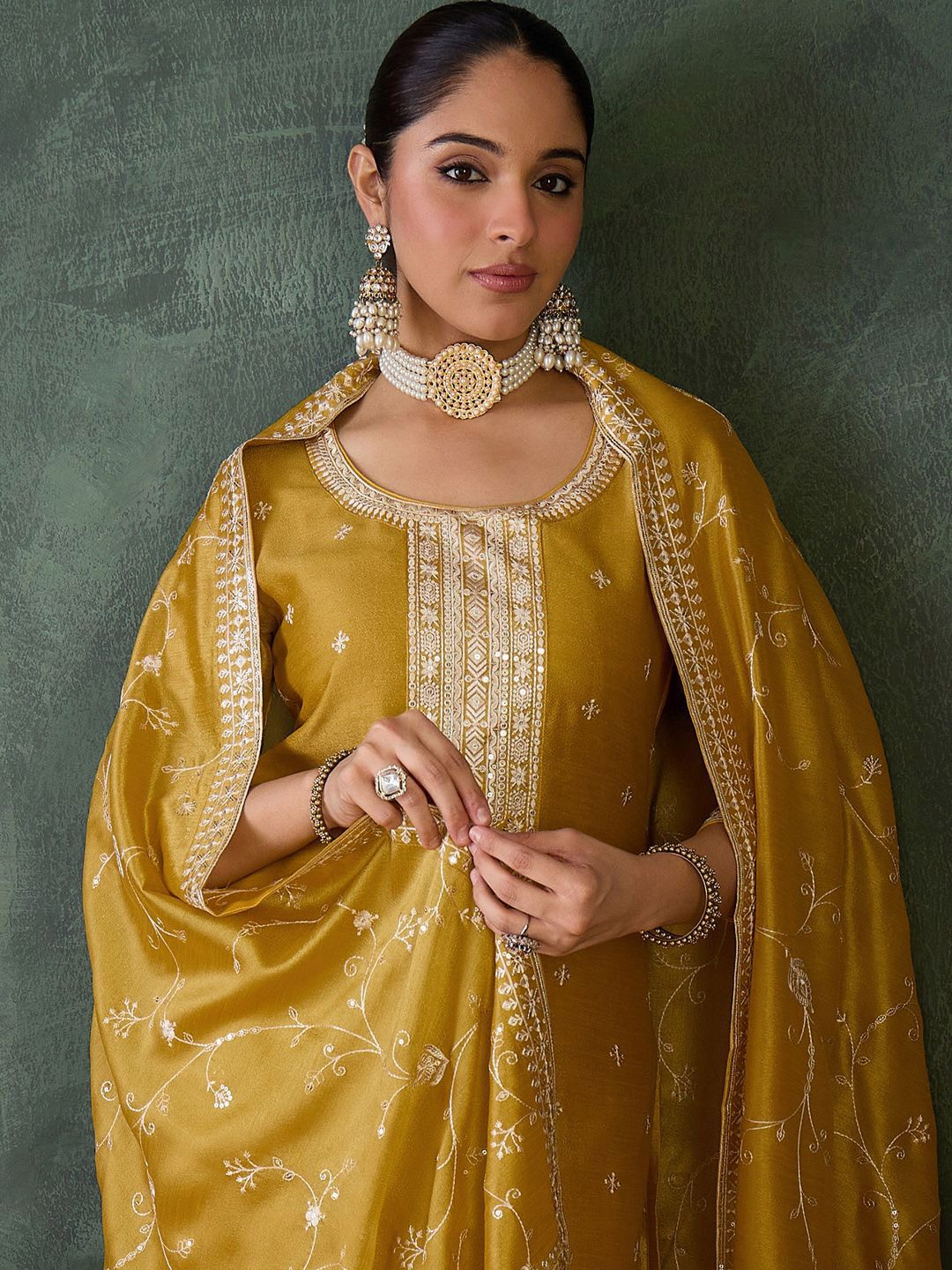 Dhiyona IE Women Embroidered Regular Sequinned Kurta with Trousers & Dupatta