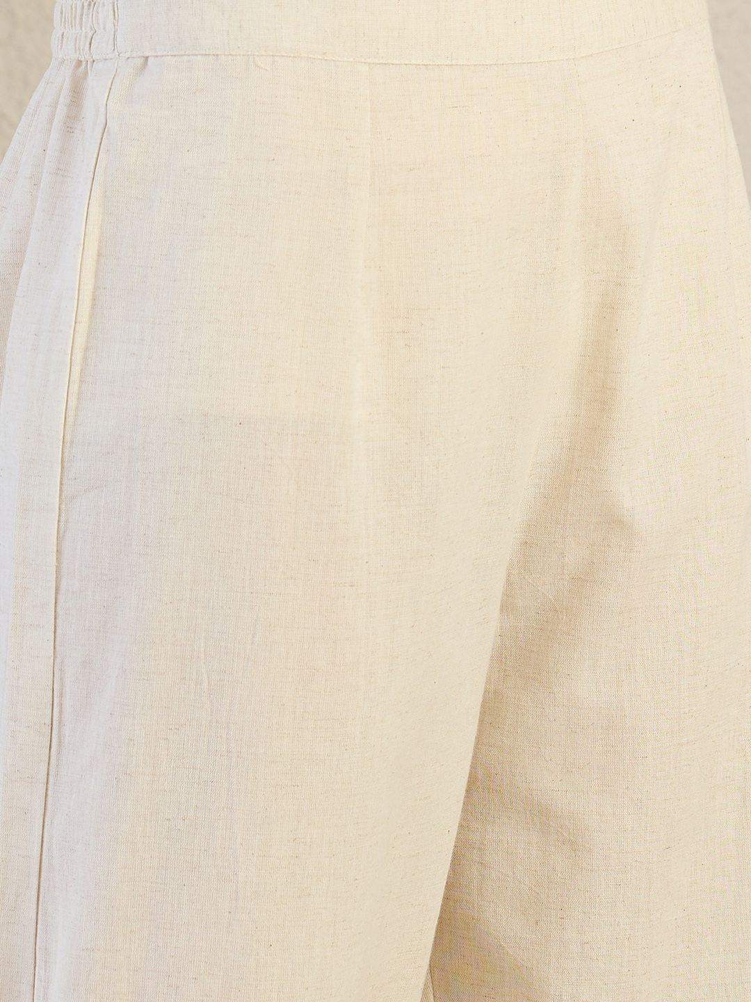 Women Ethnic Motifs Embroidered Kurta with Trousers