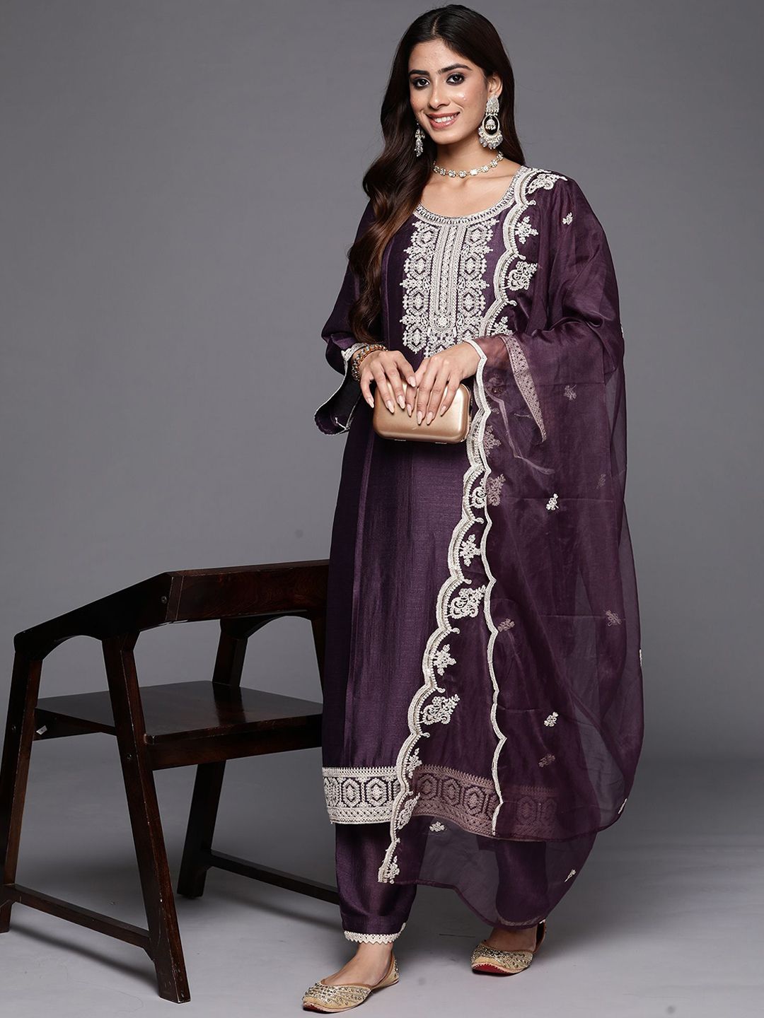 Embroidered Round Neck Three-Quarter Sleeves Sequinned Kurta Set