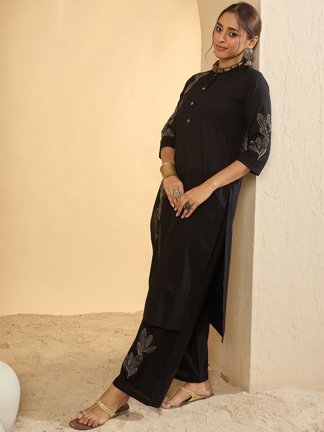 Women Embroidered Regular Thread Work Pure Cotton Kurta with Trousers