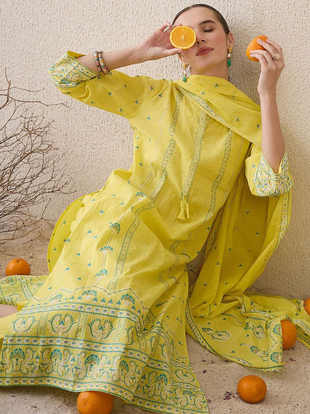 Floral Printed Mandarin Collar Beads Stones Pure Cotton Kurta Trousers & Dupatta