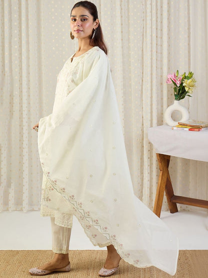Floral Embroidered Thread Work Pure Cotton Kurta With Trousers & Dupatta