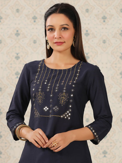 Dhiyona OD  Geometric Yoke Design Regular Thread Work Kurta With Trousers