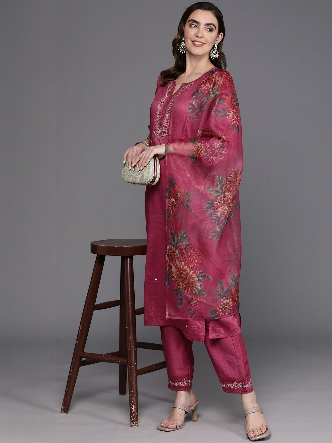 Floral Embroidered Notch Neck Straight Thread Work Kurta With Trouser & Dupatta