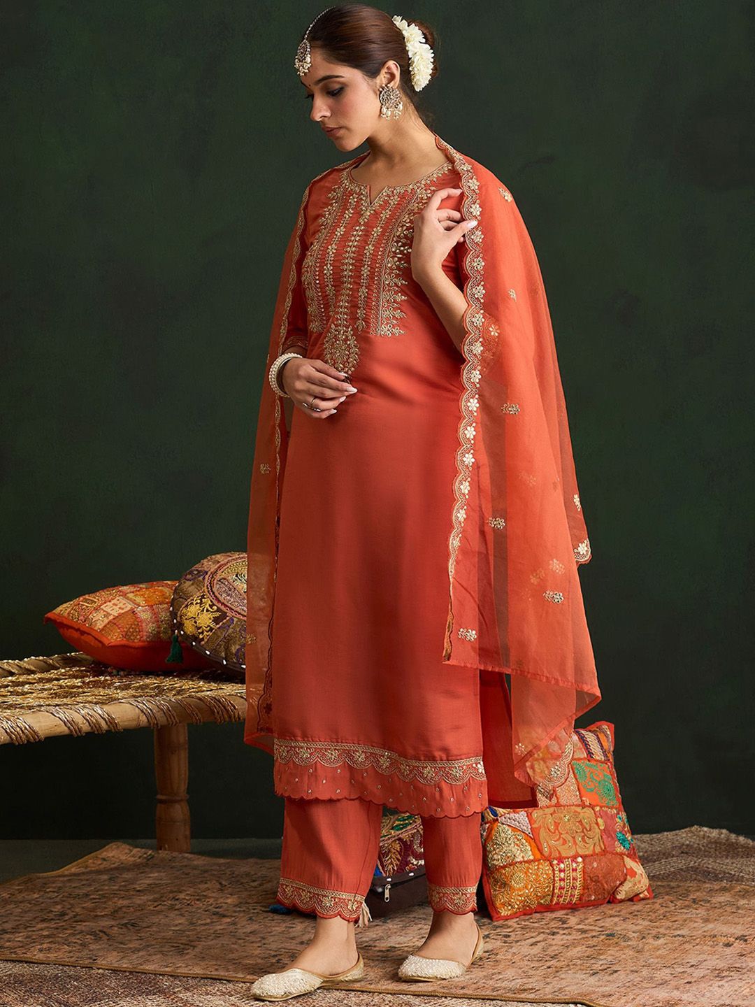 Dhiyona IE Women Ethnic Motifs Embroidered Regular Gotta Patti Kurta with Trousers & With Dupatta