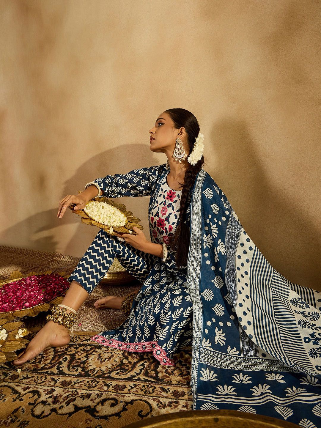 Dhiyona IE Ethnic Motifs Printed Thread Work Pure Cotton Straight Kurta & Trousers & Dupatta