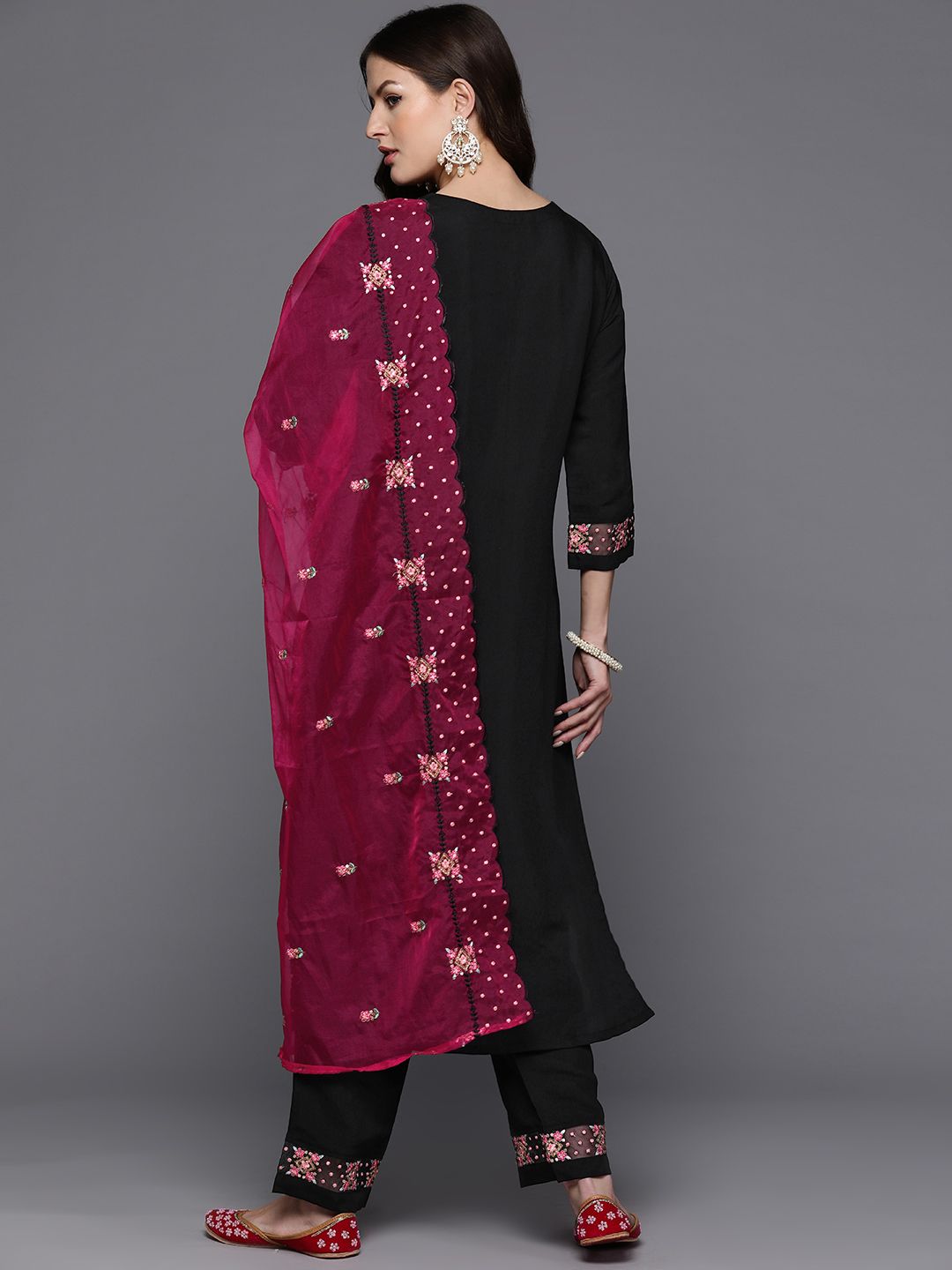 Dhiyona IE Women Floral Embroidered Regular Thread Work Kurta with Trousers & With Dupatta
