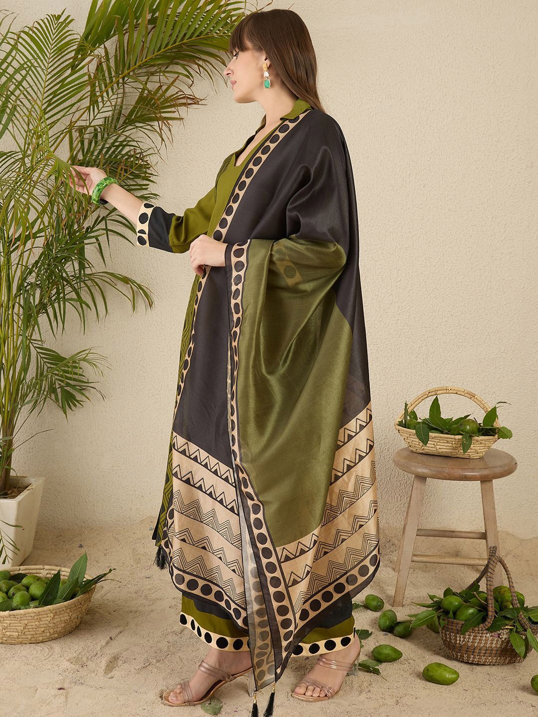 Women Printed Regular Kurta with Palazzos & With Dupatta