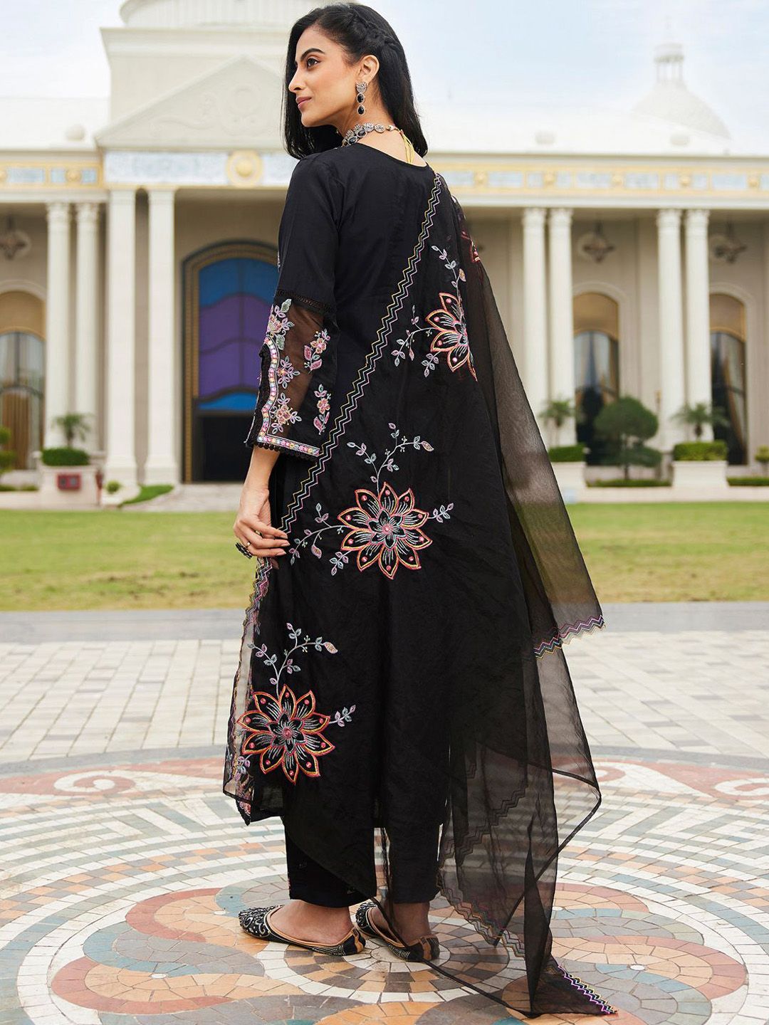 Women Ethnic Motifs Embroidered Regular Mirror Work Kurta with Trousers & With Dupatta