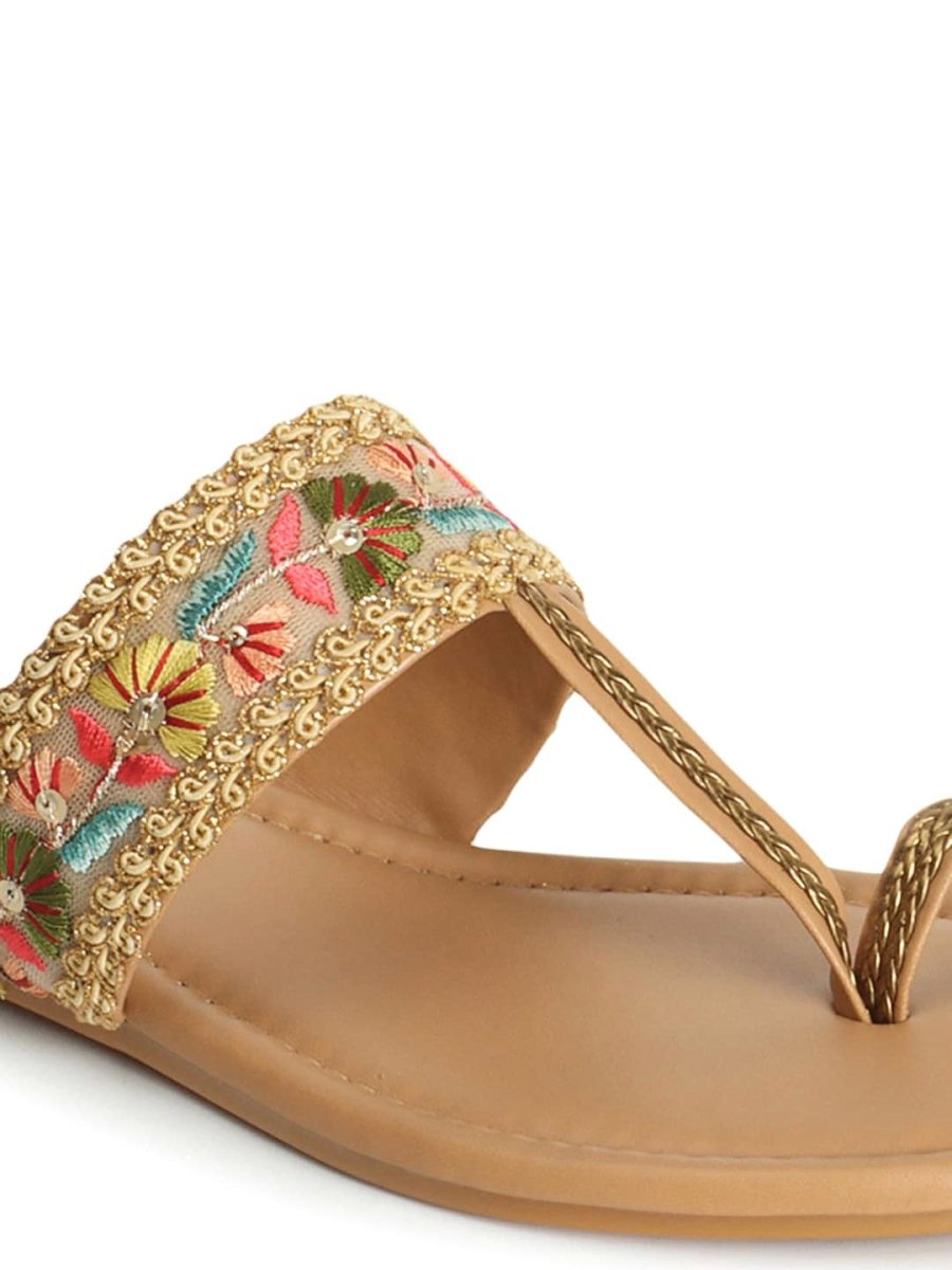 Dhiyona AK Embellished One Toe Flats