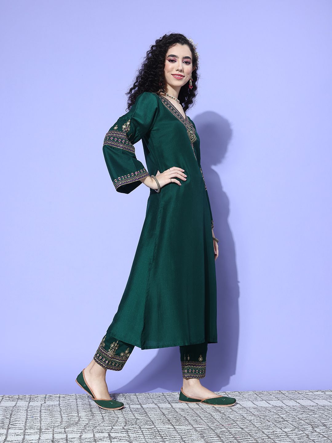 Dhiyona VA Women'sGreen Zari Embroidered Flared Sleeves Kurta with Trouser & Dupatta