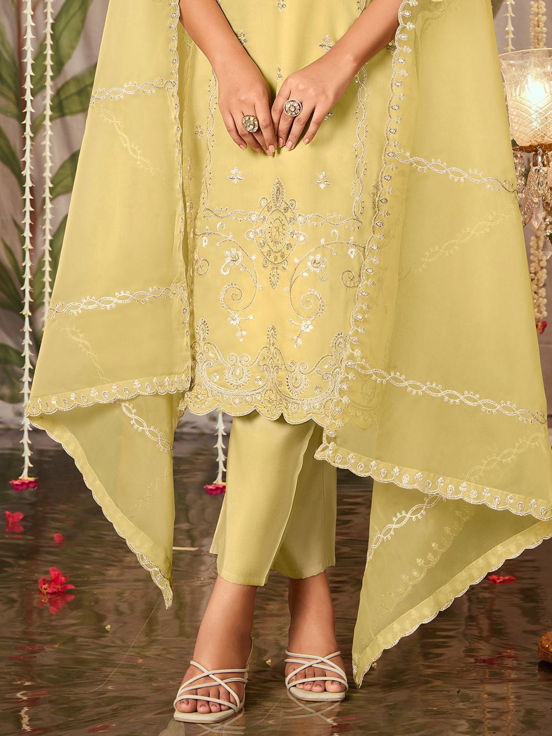 Women Ethnic Motifs Embroidered Regular Thread Work Kurta with Trousers & With Dupatta