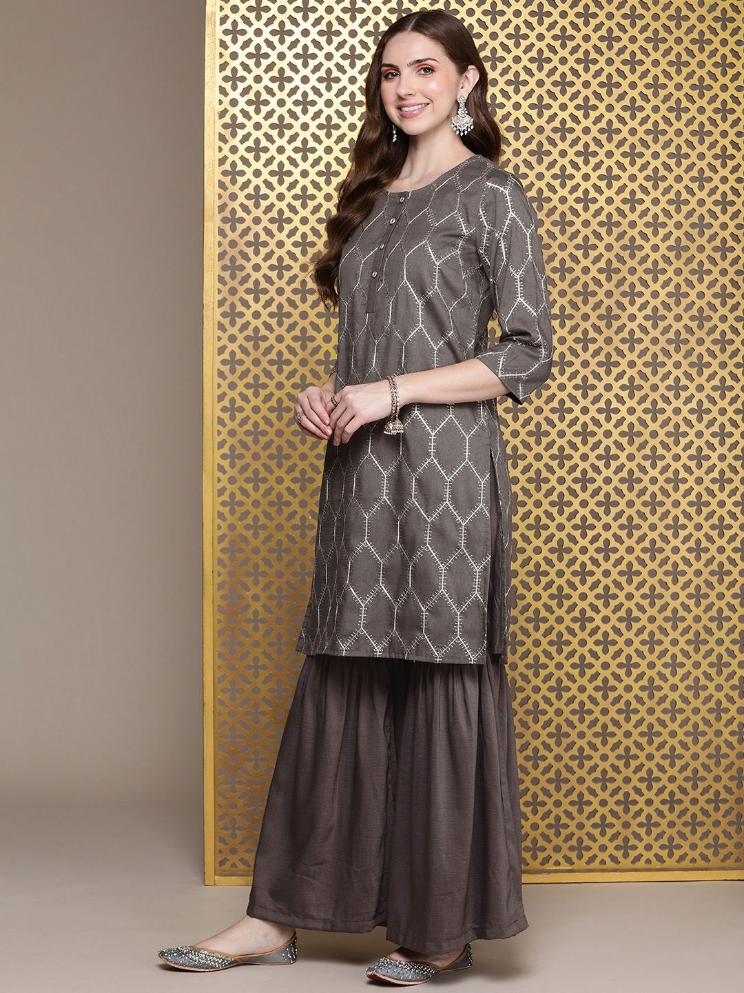 Dhiyona PD Women Women Ethnic Motifs Embroidered Kurta with Sharara & With Dupatta
