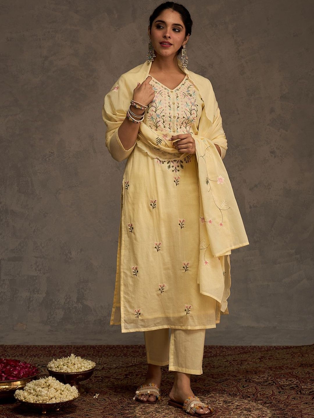 Dhiyona IE Women Floral Embroidered Pure Cotton Kurta with Trousers & Dupatta