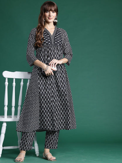 Dhiyona IE Printed V-Neck Pure Cotton A-Line Tunic With Trouser
