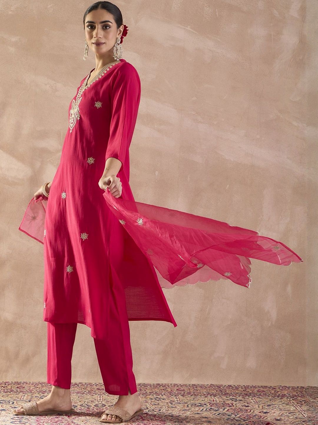 Ethnic Motifs Embroidered Thread Work Straight Kurta With Trousers & Dupatta