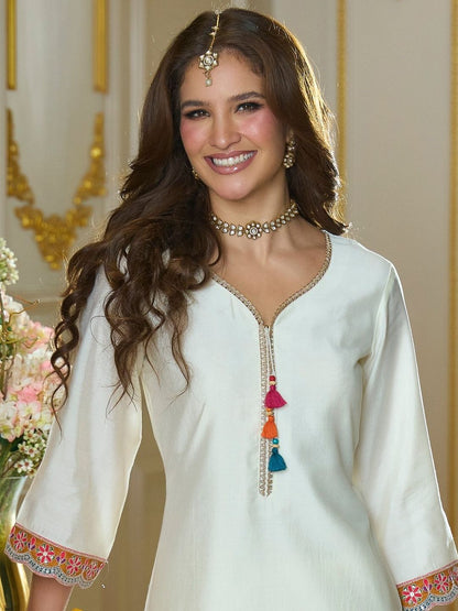 Women Ethnic Motifs Printed Kurta with Trousers & Dupatta