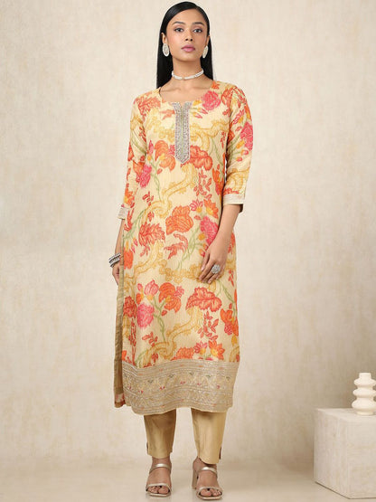 Dhiyona SO Women's Floral Botanical Printed Notch Neck Sequinned Tissue Kurta With Trousers & Dupatta