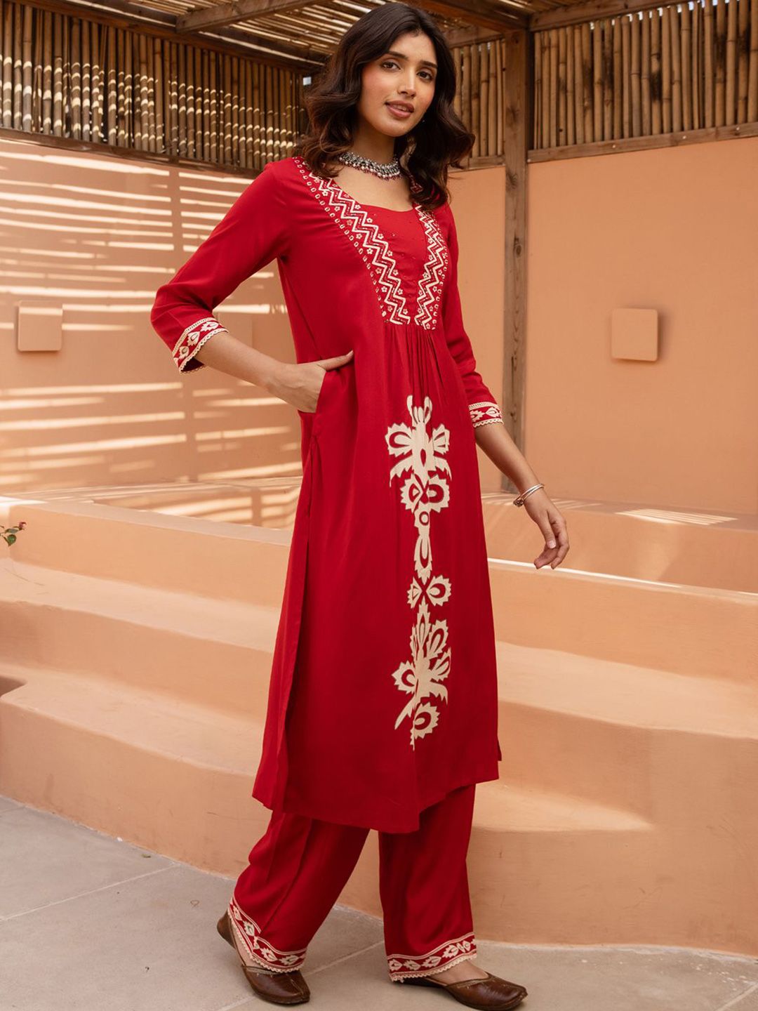 Dhiyona IE Floral Printed V-Neck A-Line Tunic & Trousers