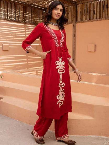 Dhiyona IE Floral Printed V-Neck A-Line Tunic & Trousers