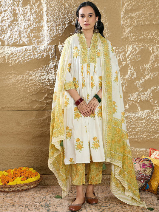 Dhiyona IE Women Floral Printed Pleated Pure Cotton Kurta with Trousers & Dupatta