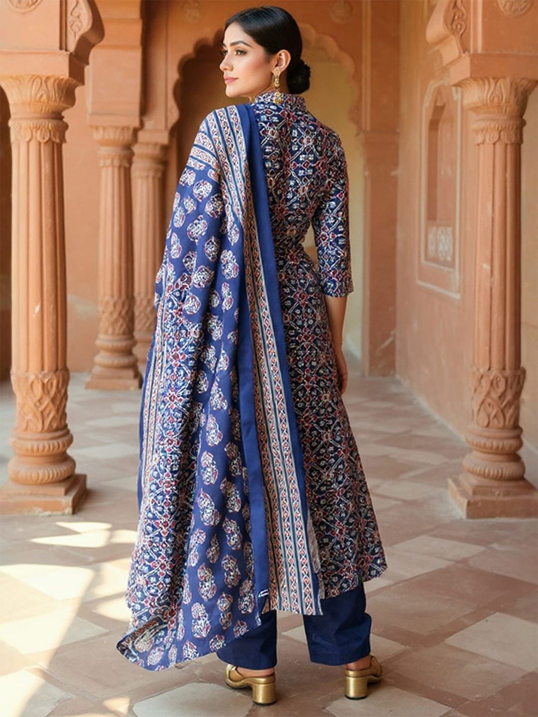 Women Ethnic Motifs Printed Pure Cotton Straight Kurta with Trousers & Dupatta