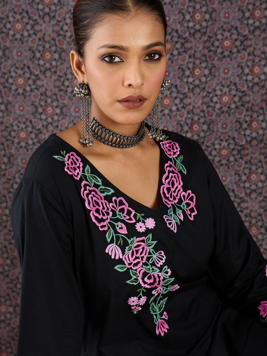 Women Floral Embroidered Regular Thread Work Pure Cotton Kurta with Trousers