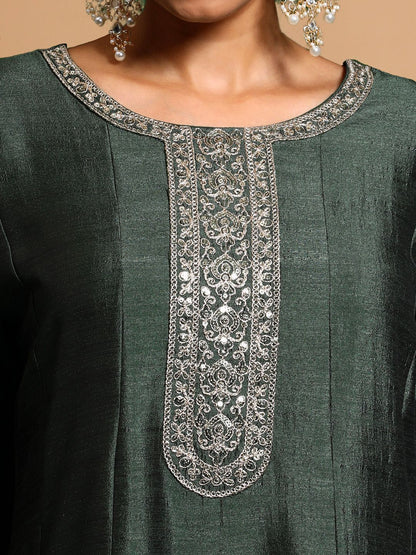 Dhiyona PD Women Zari Embroidered Round Neck Anarkali Kurta With Trouser & Dupatta