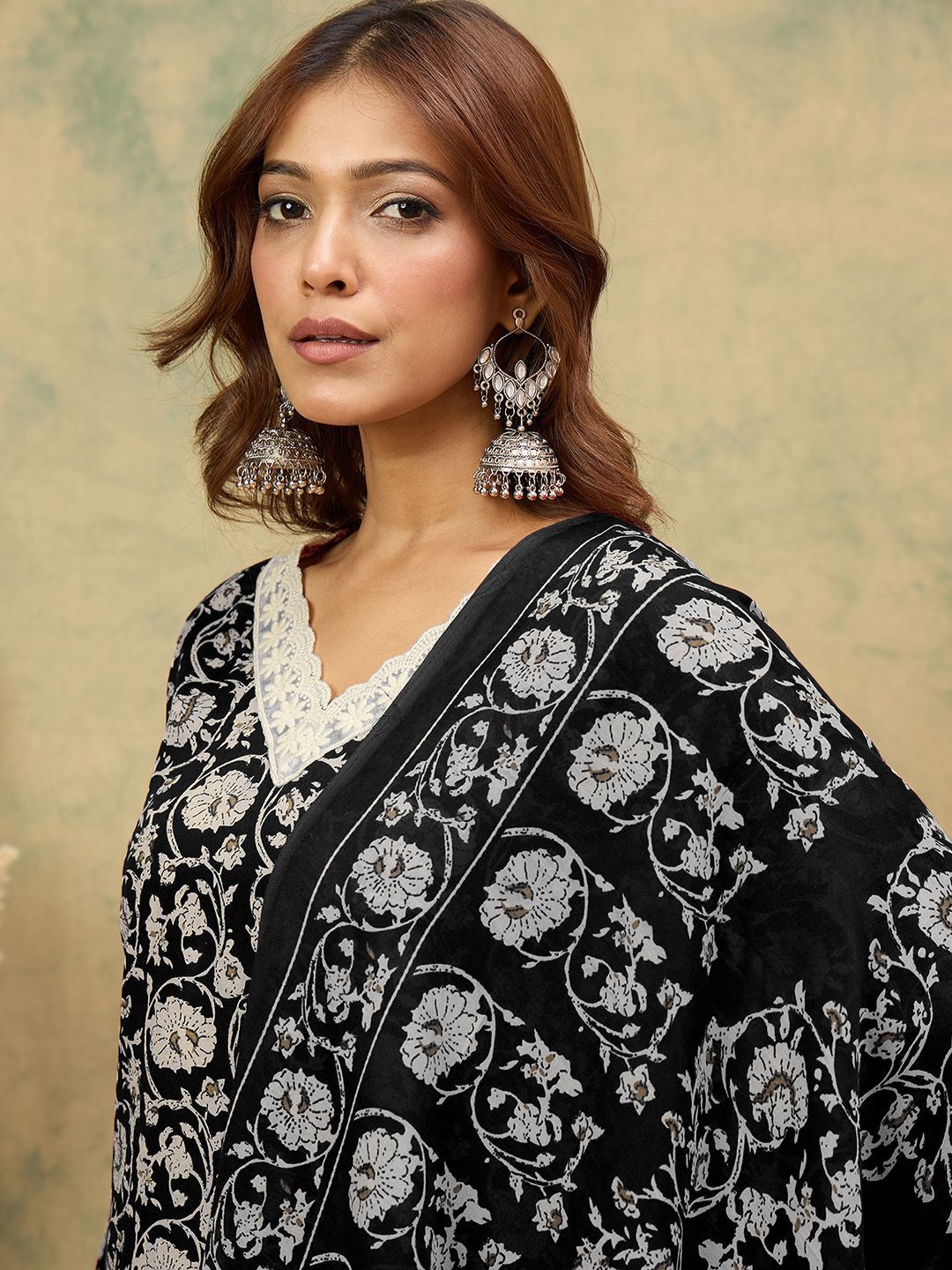 Dhiyona VA Women's Ethnic Motifs Printed Regular Kurta with Trousers & Dupatta