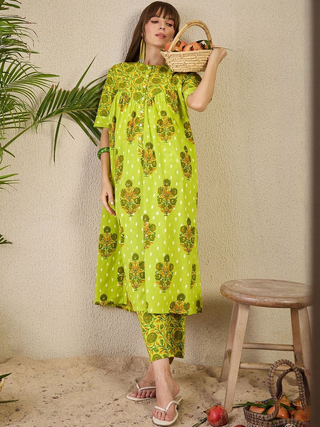 Women Ethnic Motifs Printed Cotton A-Line Kurta with Trousers