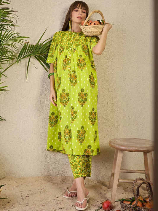 Women Ethnic Motifs Printed Cotton A-Line Kurta with Trousers