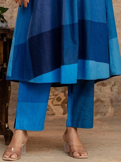 Colourblocked V-Neck A-Line Kurta With Trousers